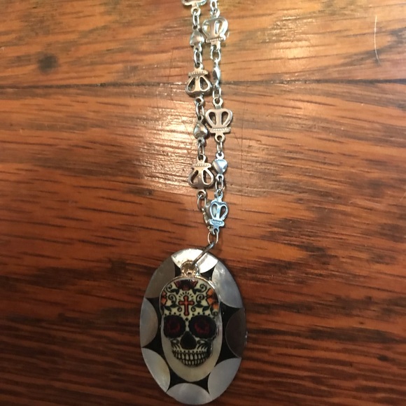 Kool skull necklace go anywhere - Picture 6 of 7